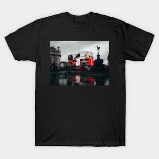 Rainy Piccadilly Circus - London T-Shirt